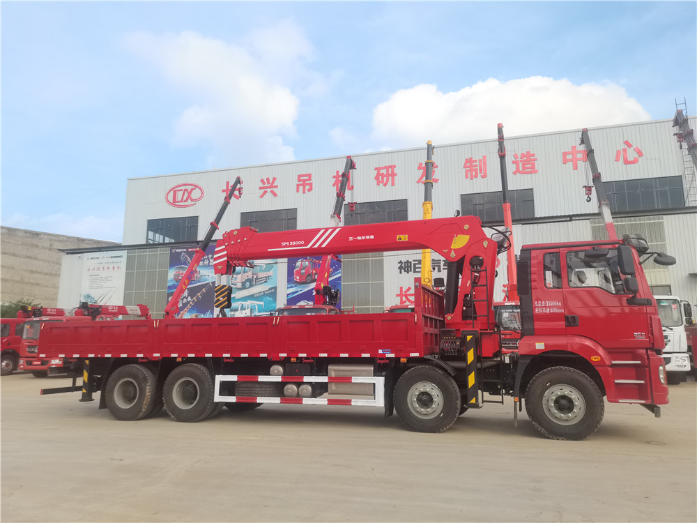 陜汽德龍前四后八/三一14噸5節(jié)臂隨車吊