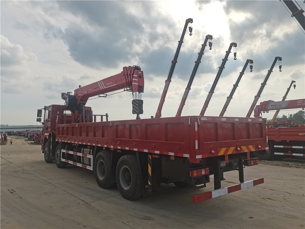 陜汽德龍前四后八/三一14噸5節(jié)臂隨車吊