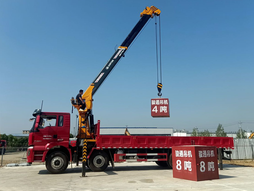 陜汽軒德翼3前四后八駿通12噸5節臂隨車吊