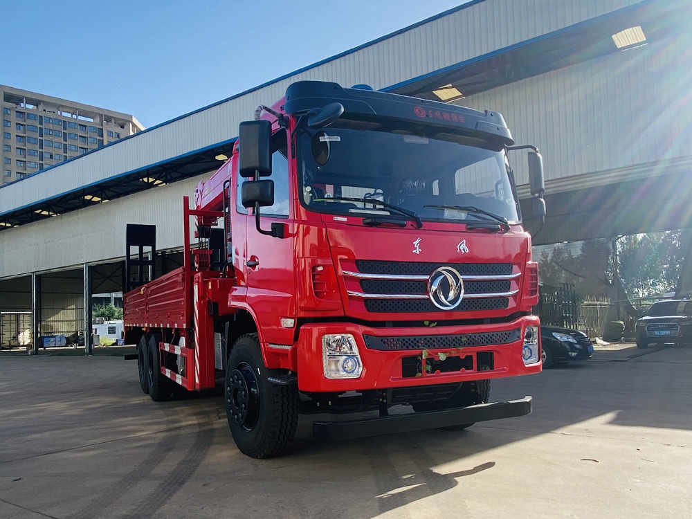 東風K5后八輪長威12噸五節直臂吊機隨車吊