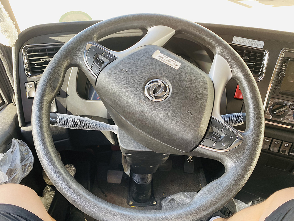 東風K5后八輪長威12噸五節直臂吊機隨車吊