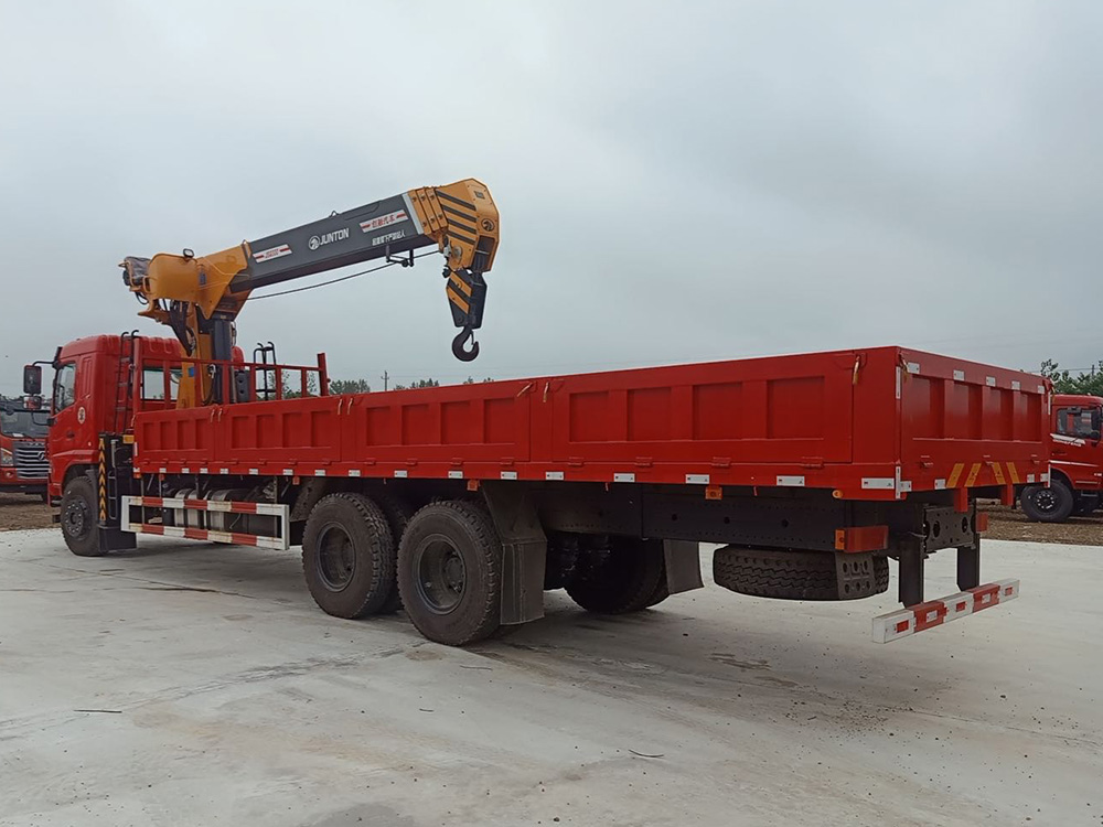 東風華神F5后雙橋駿通12噸四節臂吊機隨車吊