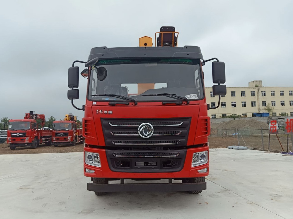 東風華神F5后雙橋駿通12噸四節臂吊機隨車吊