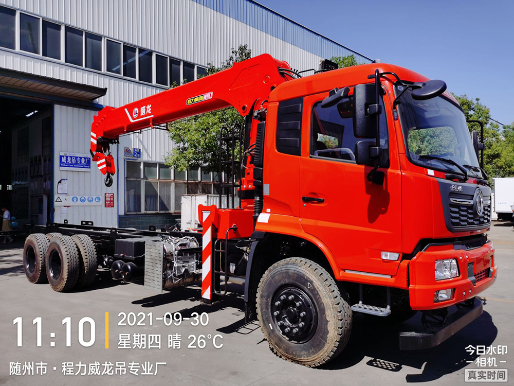 東風天錦后八輪威龍12噸 5節臂吊機隨車吊
