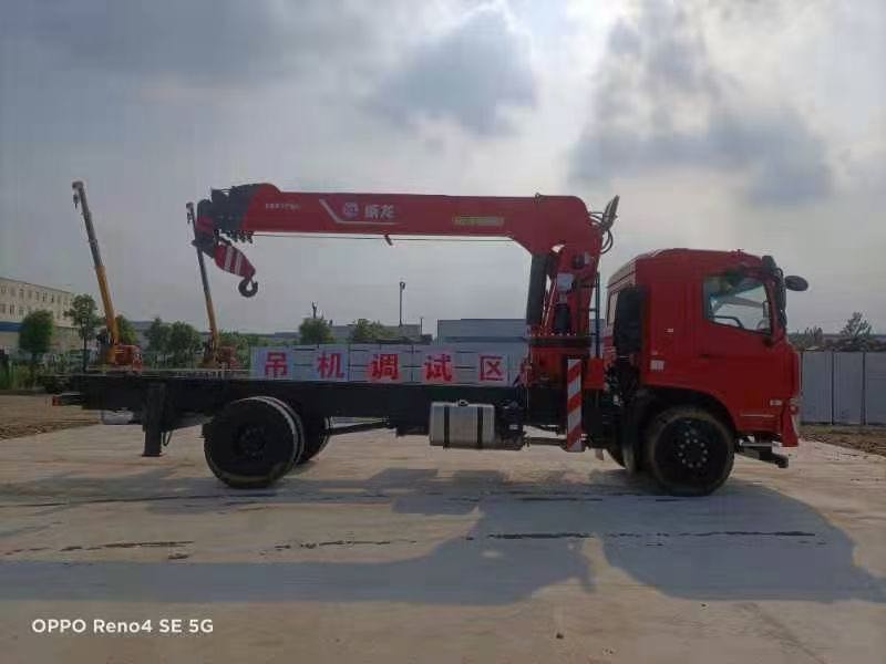 東風暢行D3威龍10噸5節臂吊機隨車吊