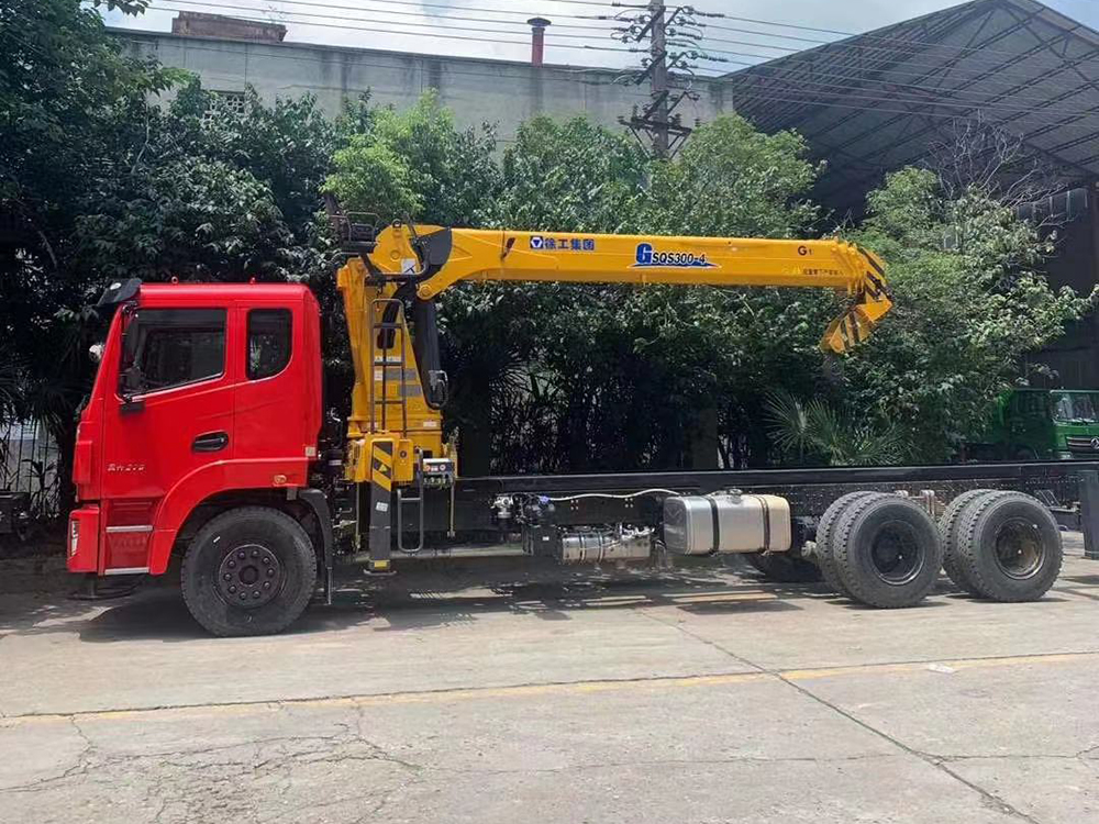 東風錦程V6后八輪徐工12噸四節(jié)M系直臂吊機隨車吊