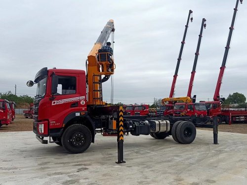 東風華神DV5駿通8噸4節吊機隨車吊