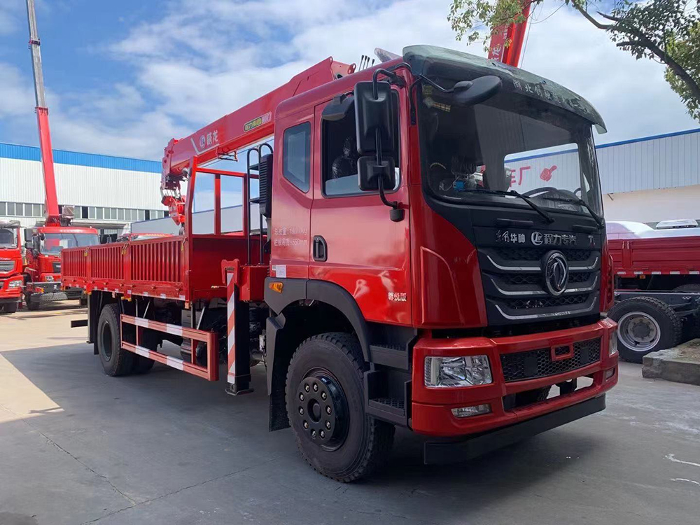 東風華神T5單橋威龍8噸4節臂吊機隨車吊