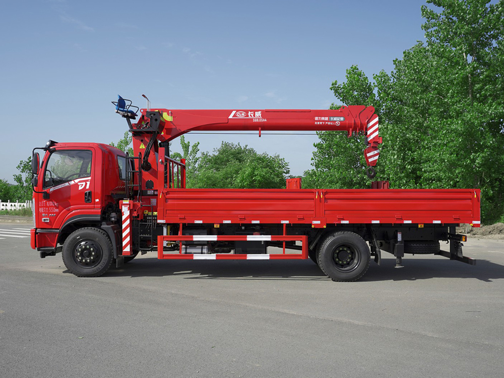 東風暢行D1長威8噸四節直臂吊機隨車吊