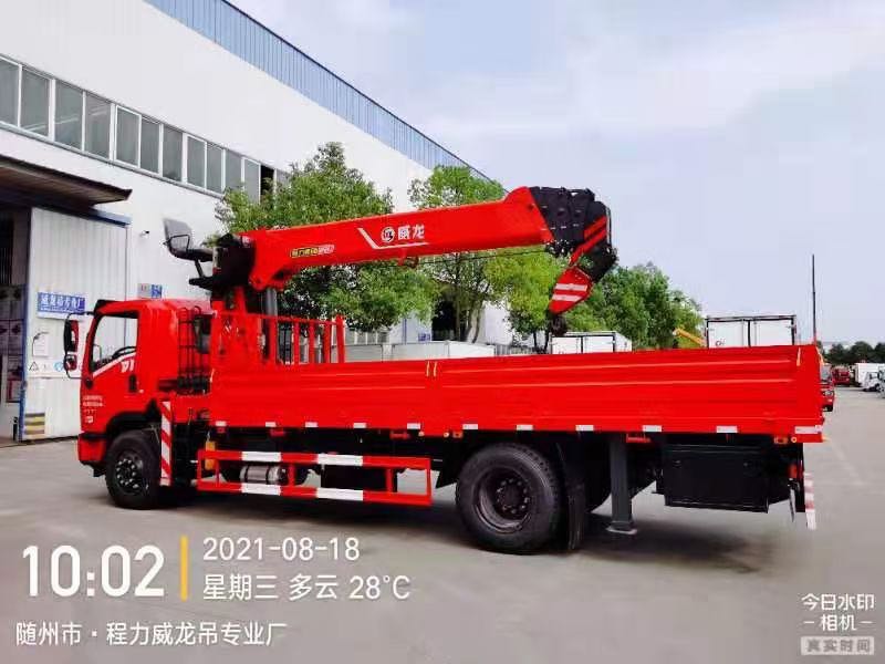 東風(fēng)暢行D1單橋威龍8噸隨車吊