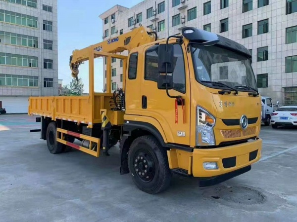 東風(fēng)暢行D1徐工6.3噸四節(jié)直臂吊機(jī)隨車吊