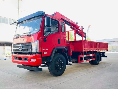 東風D9/12長威6.3噸四節折疊臂隨車吊