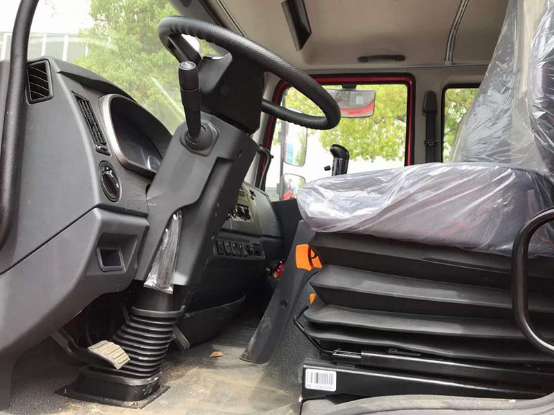 東風(fēng)錦程后八輪平板運(yùn)輸車