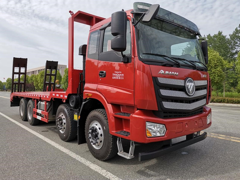 福田歐曼前四后八平板運(yùn)輸車(chē)