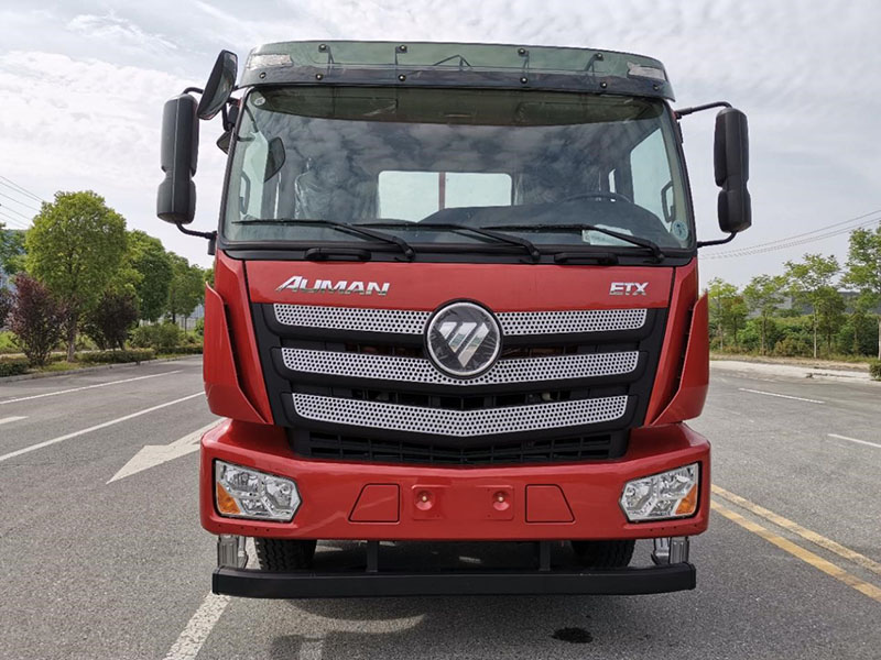 福田歐曼前四后八平板運(yùn)輸車(chē)