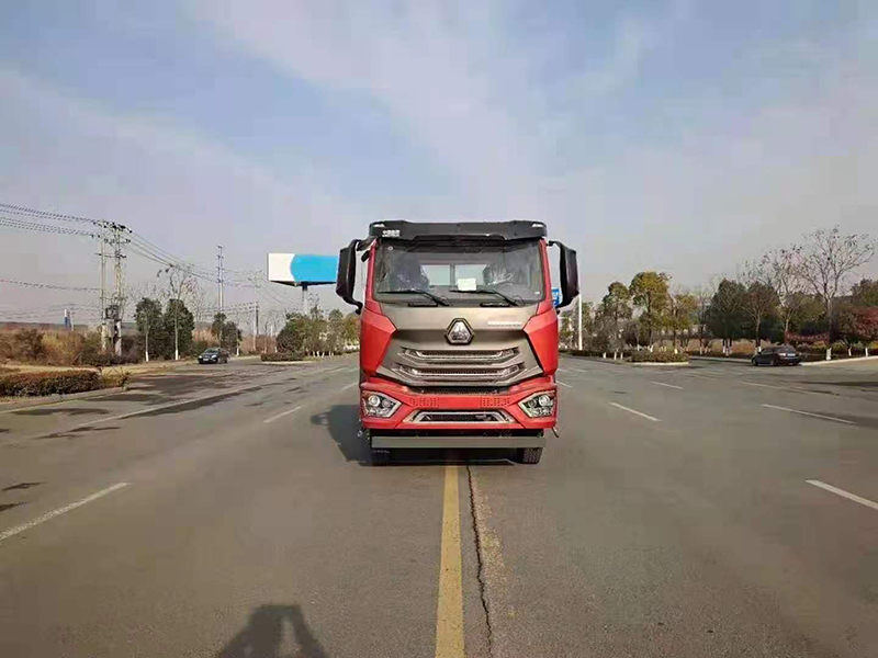 重汽豪沃新款平板運輸車