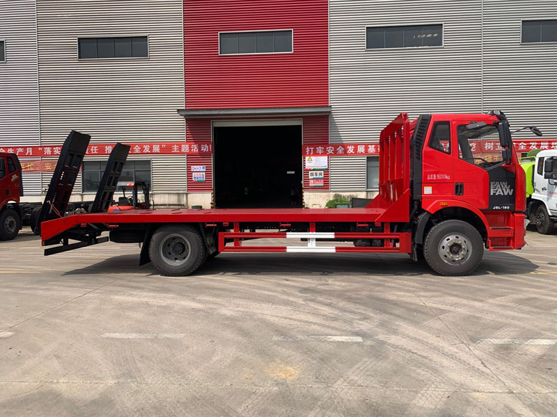 解放J6L平板車運輸車