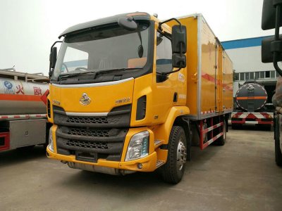 柳汽6.6米爆破器材運輸車