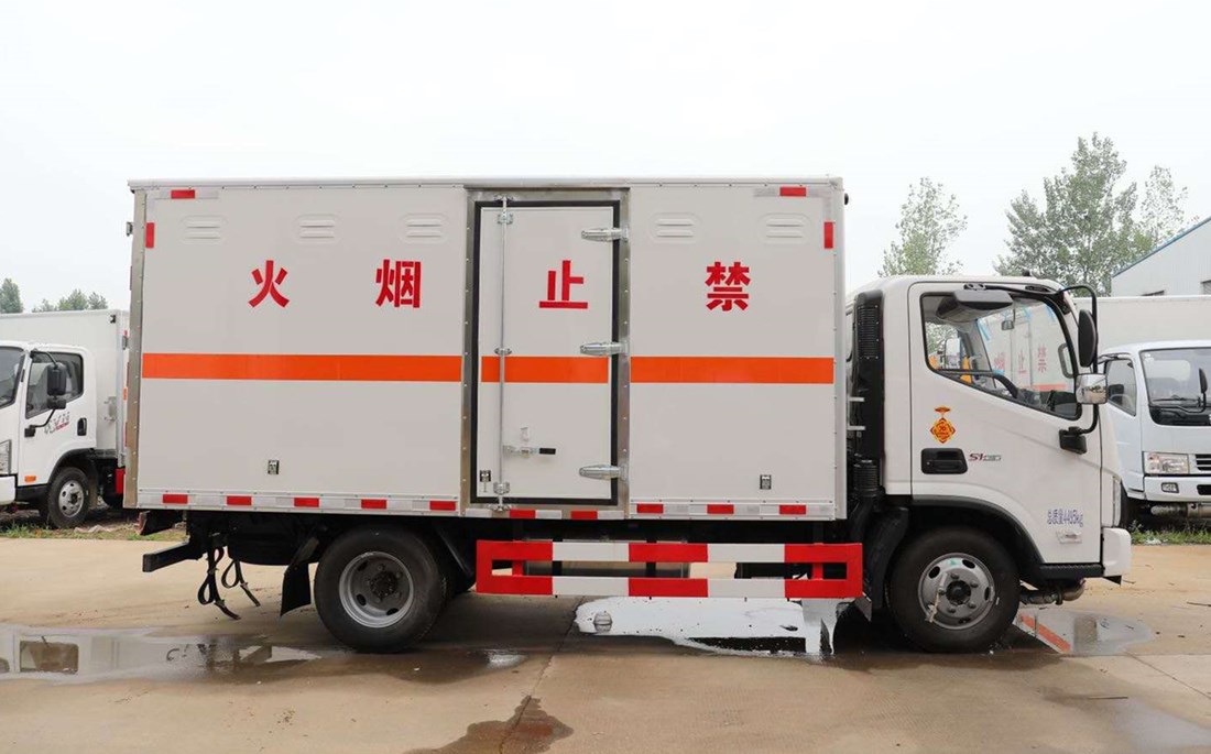 福田歐馬可藍(lán)牌氣體廂式運(yùn)輸車