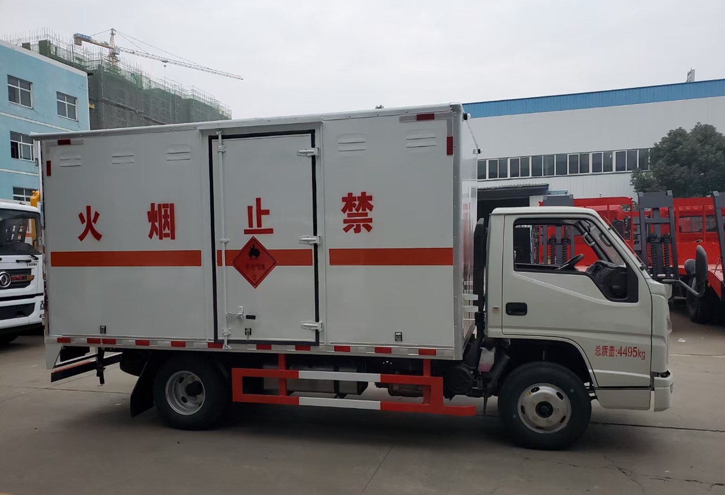 江鈴氣瓶廂式運輸車