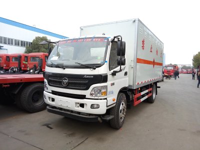 福田5.1米爆破器材車