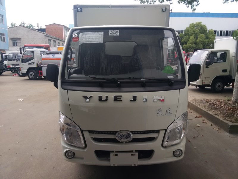 上汽躍進藍牌汽油版3.3米液體廂式車