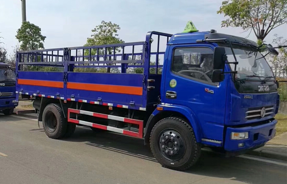 東風6.5米氣瓶運輸車