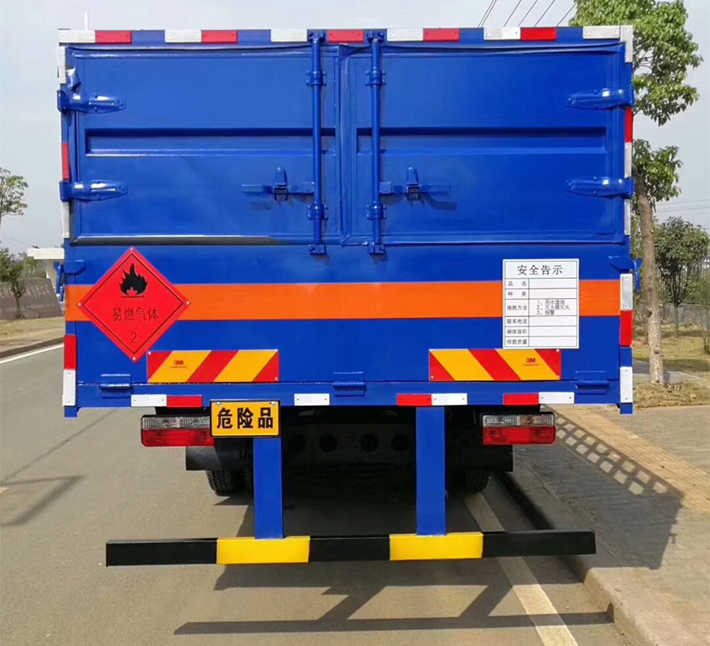 東風6.5米氣瓶運輸車