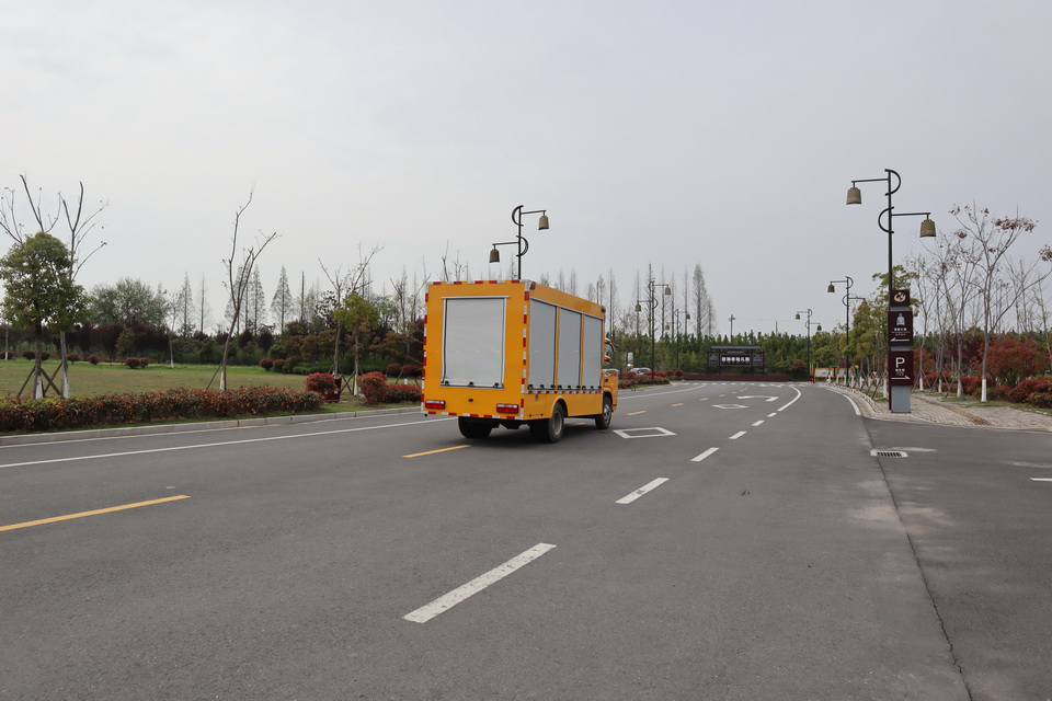 東風多利卡救險車