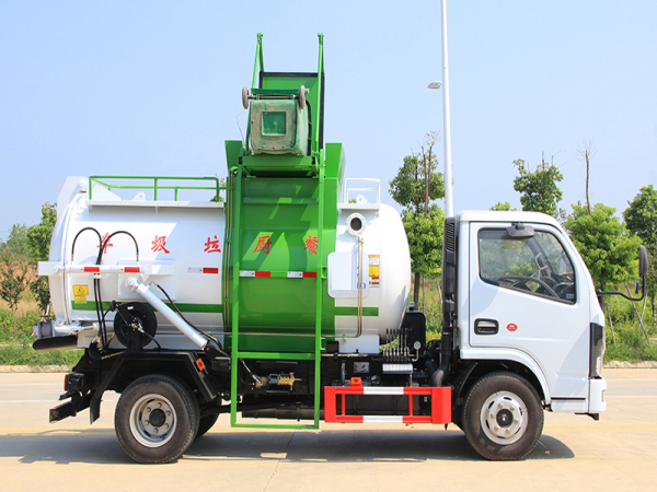 東風小多利卡圓罐4.5方餐廚垃圾車