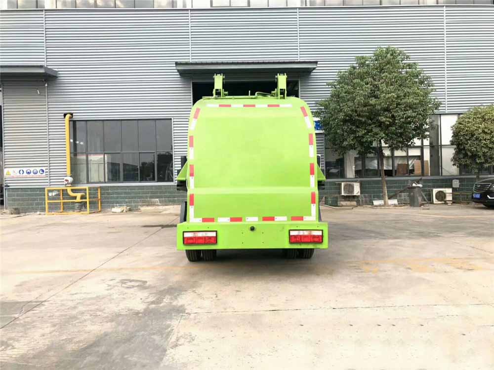 東風D6/6方餐廚垃圾車