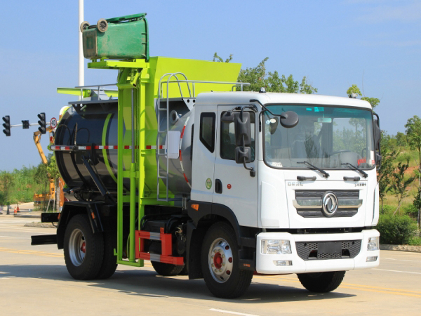 東風D9圓罐9.5方餐廚垃圾車