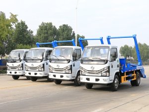 東風(fēng)小多利卡3~4方擺臂垃圾車