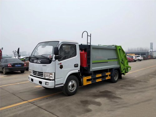 東風(fēng)D6地庫版5立方壓縮垃圾車
