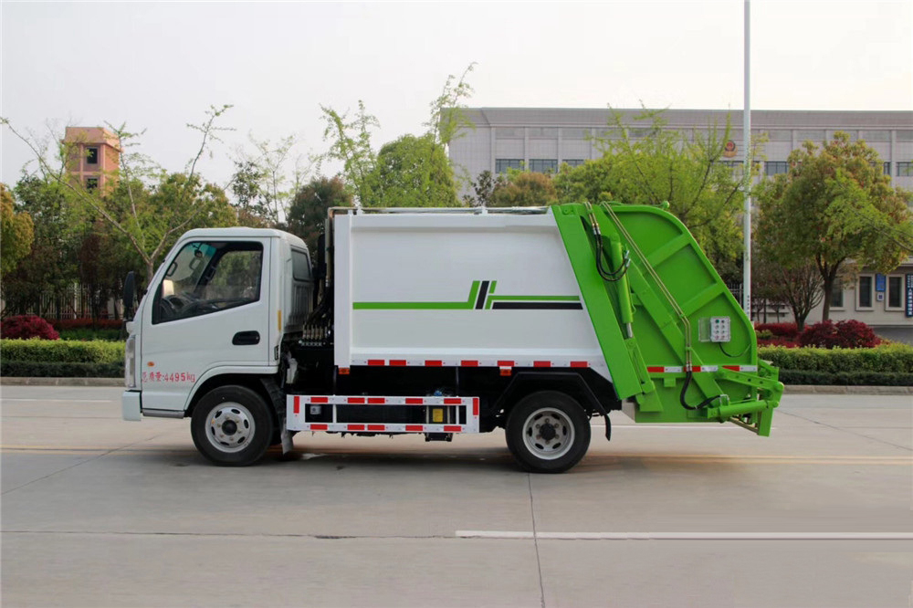 凱馬藍(lán)牌4方壓縮垃圾車