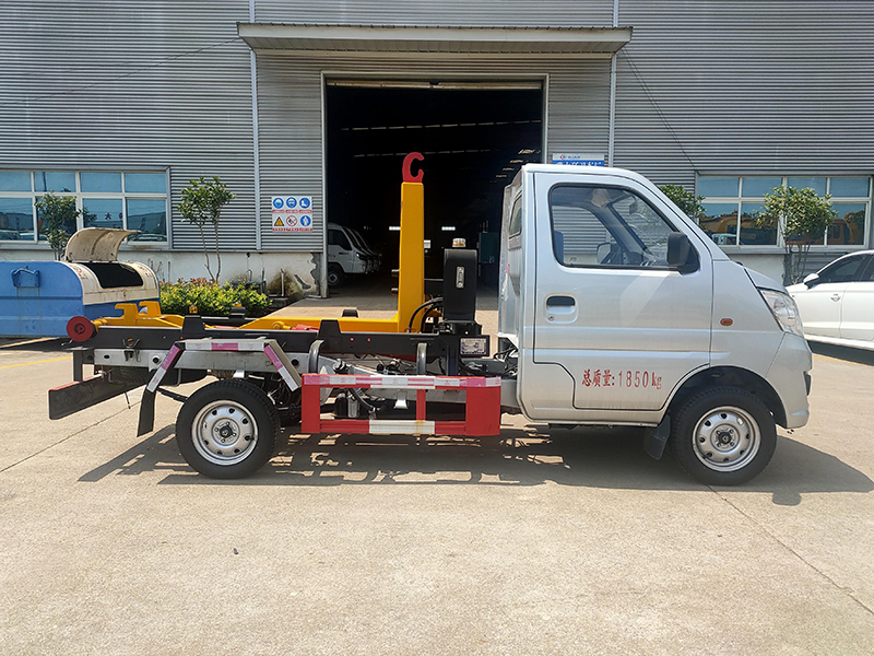 長安勾臂垃圾車