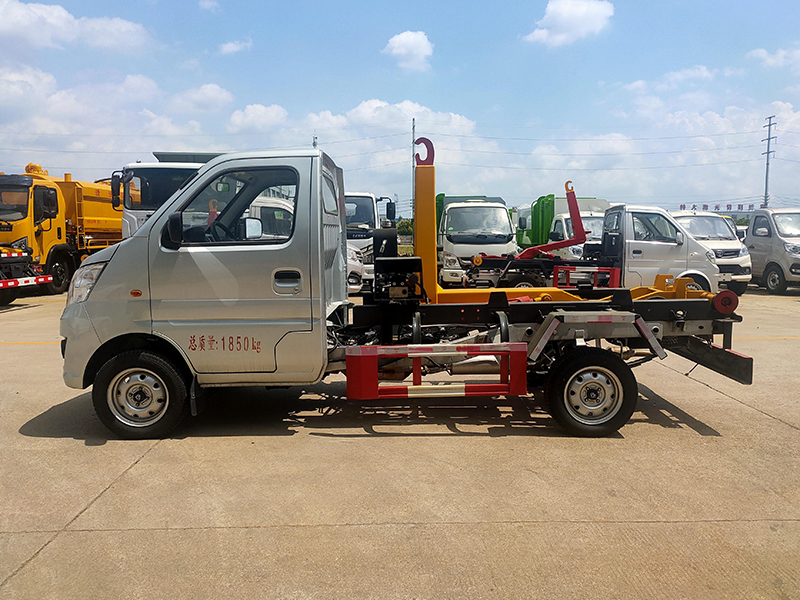 長安勾臂垃圾車