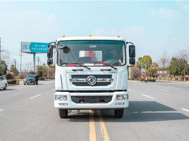 東風D9/10-14方勾臂垃圾車
