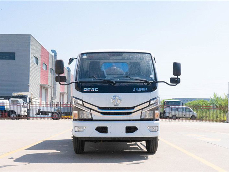 東風多利卡藍牌5方勾臂垃圾車