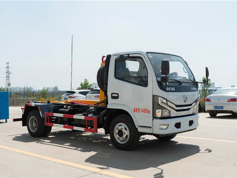 東風多利卡藍牌5方勾臂垃圾車