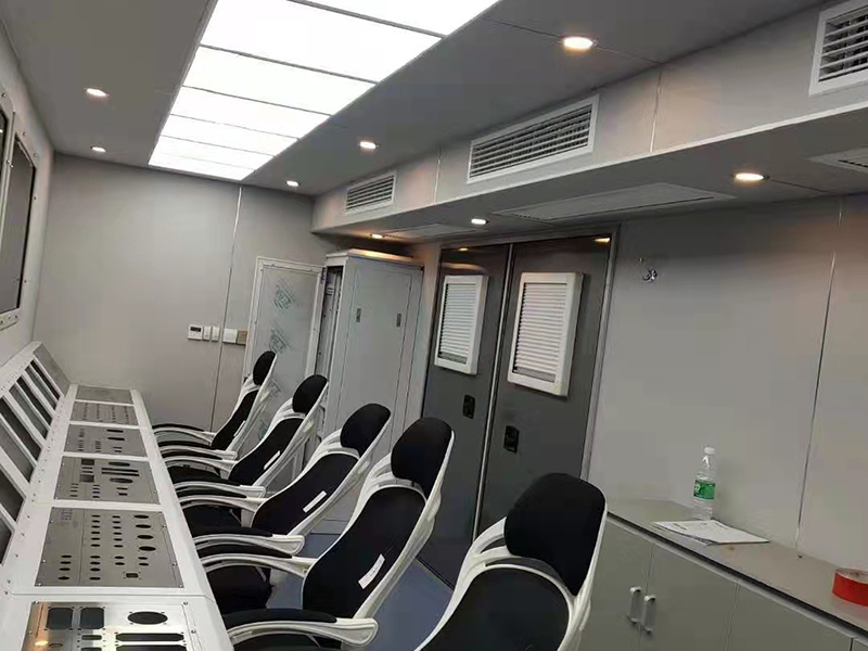 東風天錦隧道指揮車