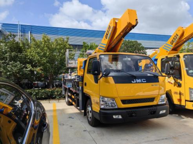 江鈴順達藍牌28米直臂伸縮式高空作業車