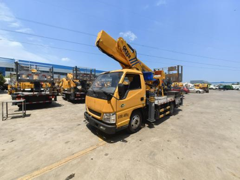 江鈴順達藍牌28米高空作業車