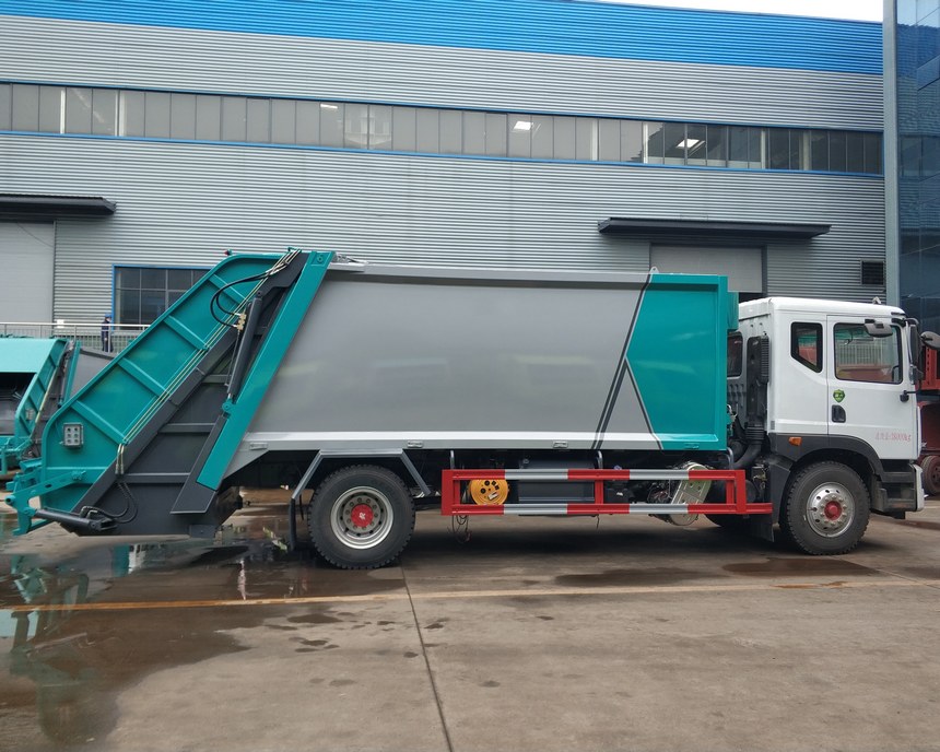 東風17方壓縮垃圾車