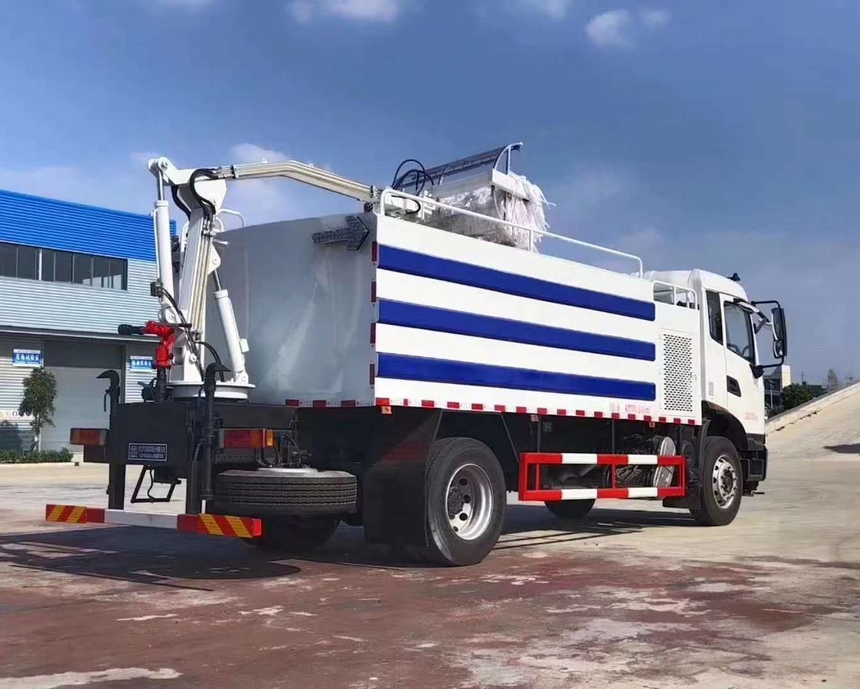 東風(fēng)天錦隧道壁清洗車