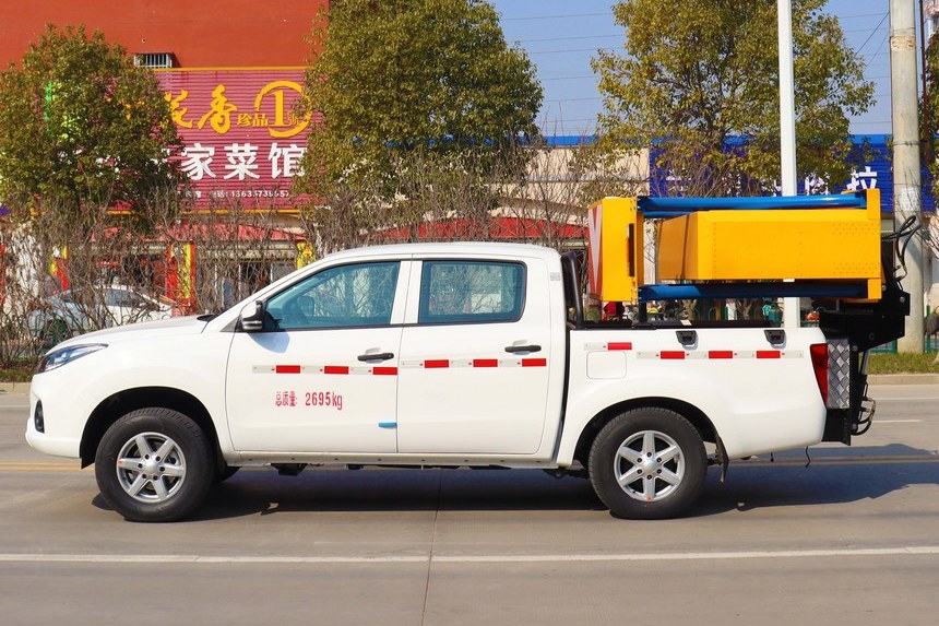 江鈴皮卡防撞緩沖車