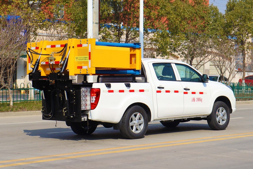 江鈴皮卡防撞緩沖車