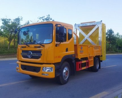 東風D9防撞緩沖車