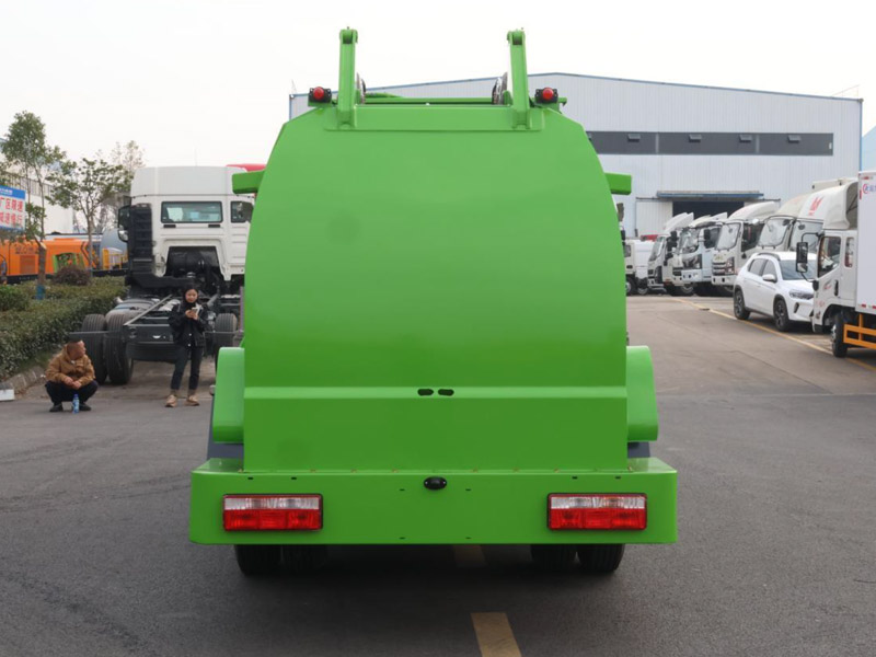 東風多利卡D6餐廚垃圾車