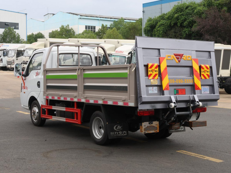 東風途逸柴油桶裝垃圾車